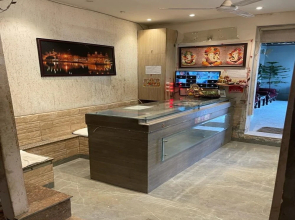 Hotel Pace Hero Honda Chowk