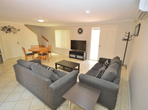 Blue Ocean Villa 7 - Kalbarri WA