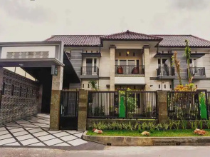 OYO Life 2446 Kost Putri Gubeng Kertajaya