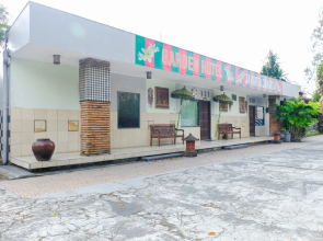 RedDoorz near STAB Syailendra Kopeng