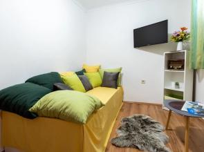 Nice Apartment in Ploce With Wifi and 5 Bedrooms