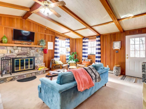 Pet-friendly Home w/ Deck at Big Bass Lake!