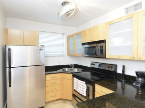 Art Deco Ocean Walk Apartments