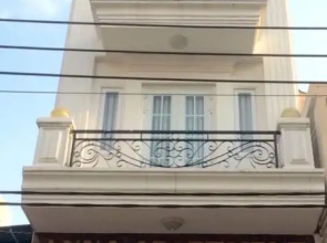 Lyna Apartment