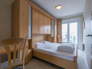 Apartment in Zeedijk With Sea View
