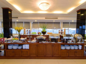 Central Park Saigon Hotel