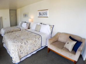 Capitola Beach Suites