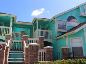 Cozy 2 Bedroom Condo Near Disney by Dreams VR