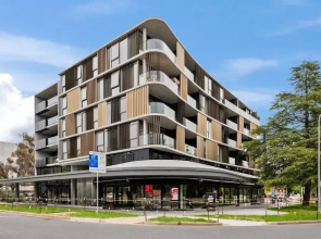 Bright Studio in Braddon With Parking