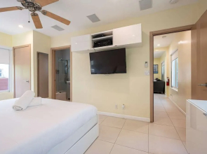 Casa Del Mar Beach Apartment