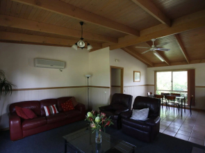 Halls Haven Holiday Units