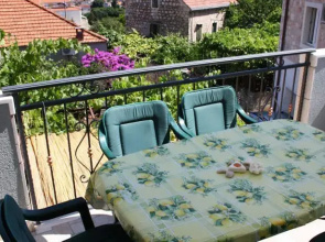 Apartments Jakšić