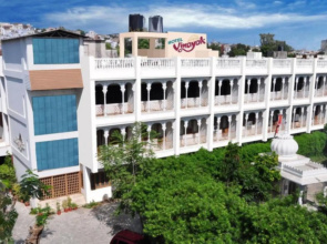 Vinayak Hotel