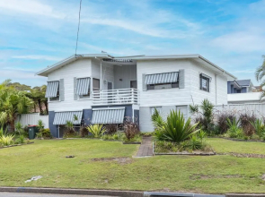 91 Sandy Point Road with Wifi Boat Parking and Air Con