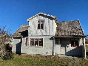 Villa Violen belägen i centrala Borgholm, Öland nära badplats.