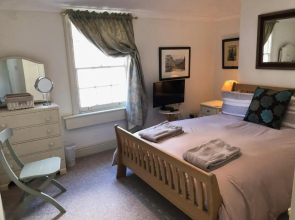 Lansdown Slope Townhouse - Elegant 5 Bedrooms near Assembly Rooms