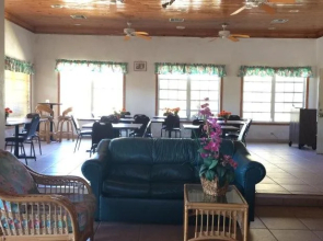 Surfers Manor