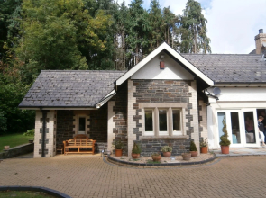 Plas Y Dderwen Bed and Breakfast