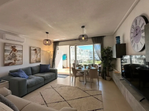 Golf Resort - Apartment - Sleeps4 - Pool - Parking