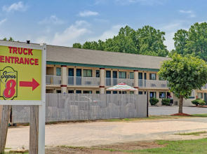 Super 8 by Wyndham Shelby