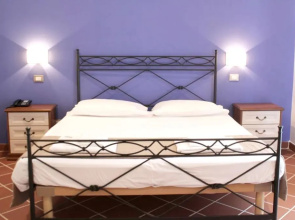 2 bedrooms appartement with enclosed garden and wifi at Nicolosi
