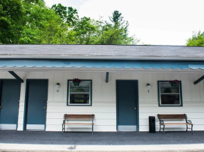 Alpen Acres Motel