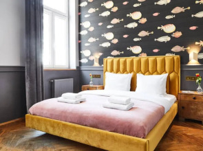 HOUSEHOST Apartment III: Podbrzezie Street