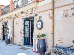 Beautiful Apartment in Gioiosa Marea ME With 1 Bedrooms, Wifi and Outdoor Swimming Pool