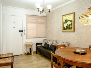 Apê com janelão | 300 m da Av. Paulista