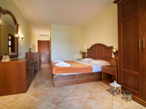 Toroni Blue Sea Hotel & Spa