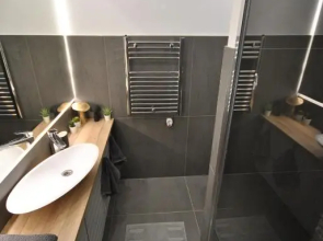 Krane Apartments Sas