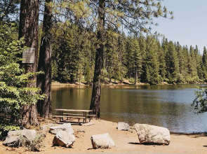 Family Cabin in Blue Lake Springs, Near Town!