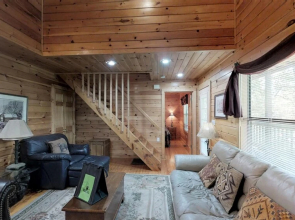 Bearly Visible - 2 Br Cabin