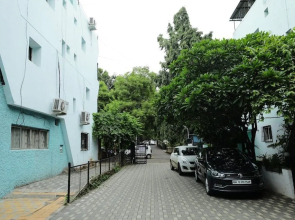 Lofty Seasons Service Apartments