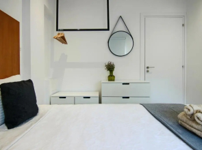 Phaedrus Living: Seaside Luxury Flat Lighthouse 69