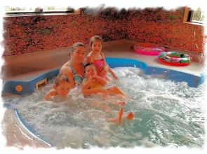 Blelham Tarn (Log Cabin)