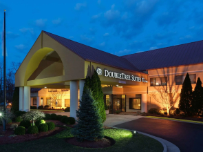 DoubleTree Suites by Hilton Hotel Cincinnati - Blue Ash