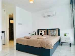 Modern and Comfortable Studio Apartment