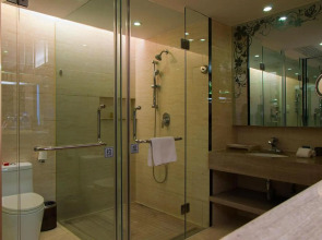 Ramada Plaza Shenzhen North