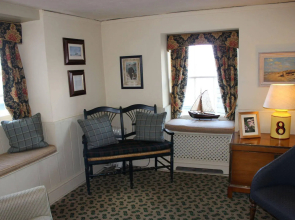 Red Lion Hotel