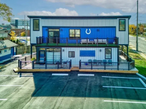 Indy Stadium Villas 711 T