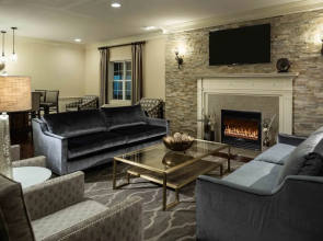 Clarion Carriage House Inn