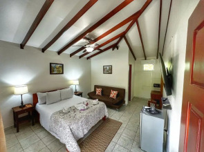 Loma Real Hotel & Hotsprings