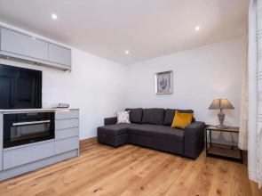 Weeping Willow – Three Tuns Apartments, Pettistree
