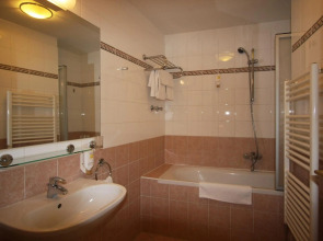 SUITE HOTEL 900m ZUR OPER