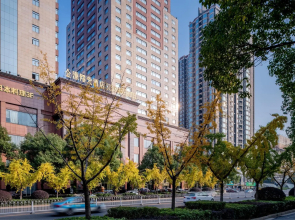 Gold Source Sunshine Hotel