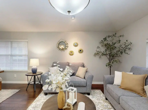 4 BR Spacious Modern Home w/ Game Room & Wifi