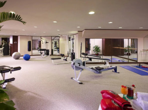 Harbour Plaza Metropolis