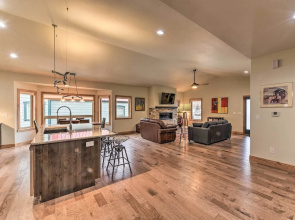 Charming Buena Vista Home ~ 1 Block to Main Street