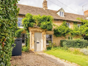 Historic 3 BD Cottage in the Cotswolds